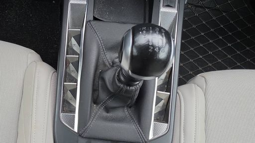 DS DS3 Crossback 1.2 PureTech 100 - So Chic – 2021 – 44655 km – Essence – Boîte Manuelle — photo 12
