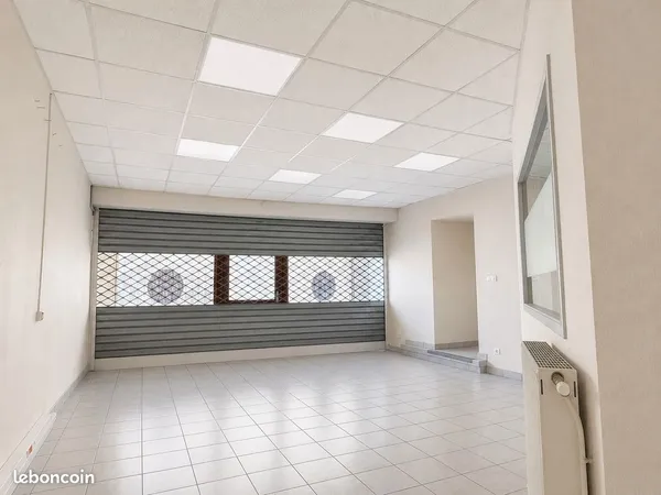 Local commercial 185m² à louer