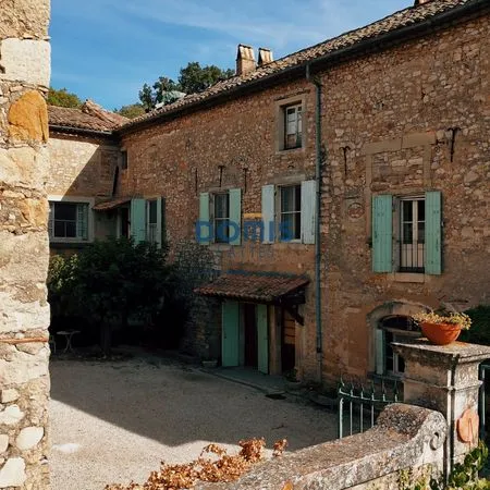 Propriété 8 pièces 370 m²