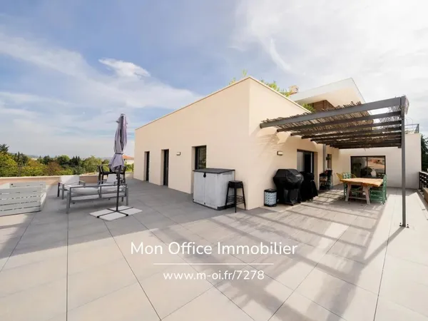 Vends appartement - 99 m² - 5 pièces, 4 chambres - Aix-en-Provence 13090