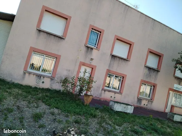 A louer Bâtiment traditionnel