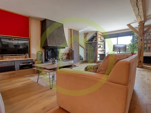Maison 11 pièces 373 m²