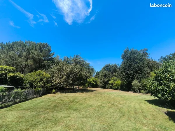 Terrain 1500 m² à SALAUNES