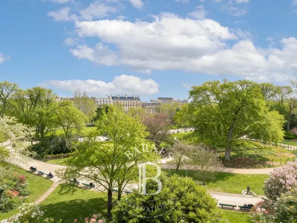 Paris 8è Parc Monceau - Appartement aux derniers étages avec ter