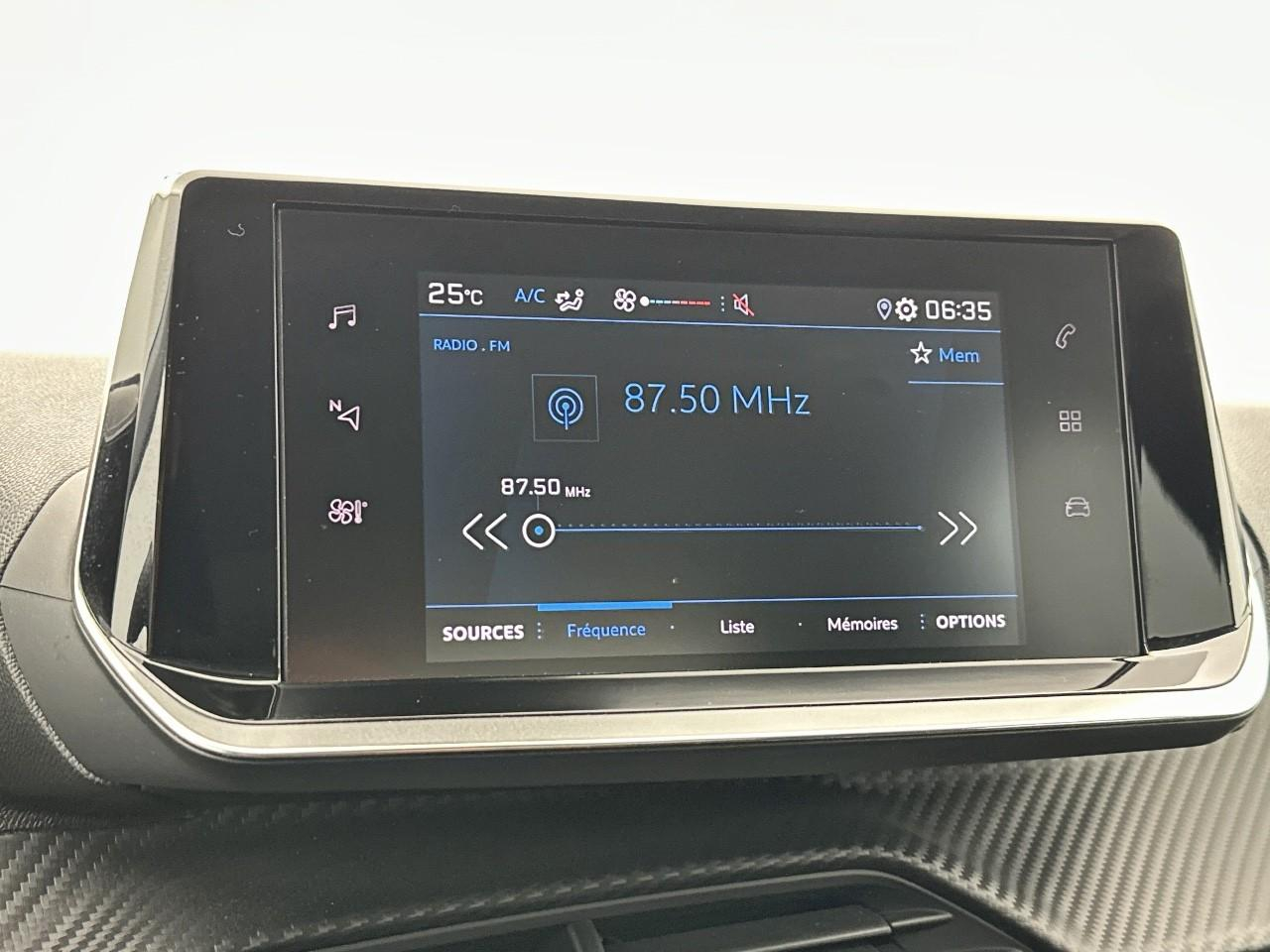 Peugeot 208 puretech 100 s&s bvm6 style — photo 22
