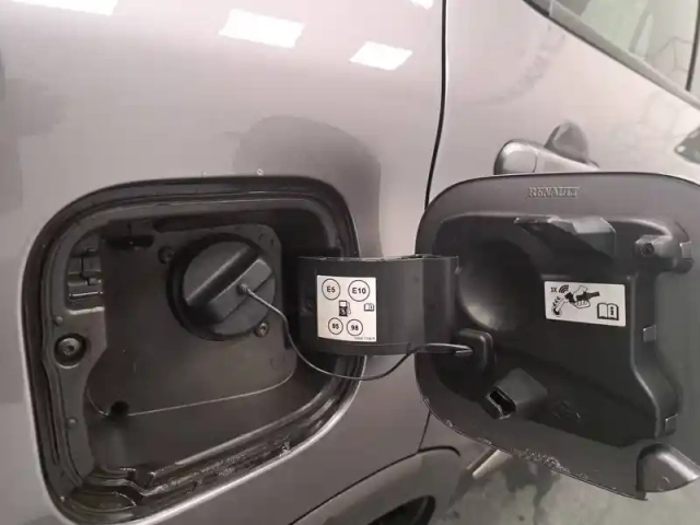 Renault Captur tce 90 - 19 — photo 20