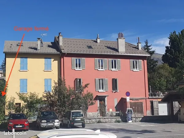 Particulier loue garage centre de Barcelonnette