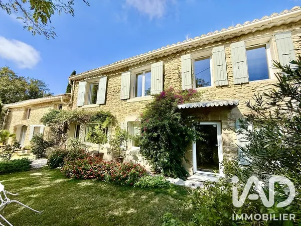 Maison 8 pièces 250 m²