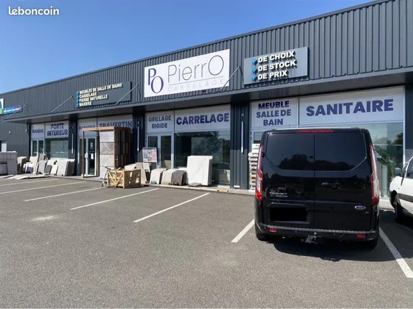 Local commercial à louer 120m2 (D811)