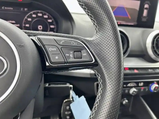 Audi Q2 35 tfsi 150 s tronic 7 — photo 91