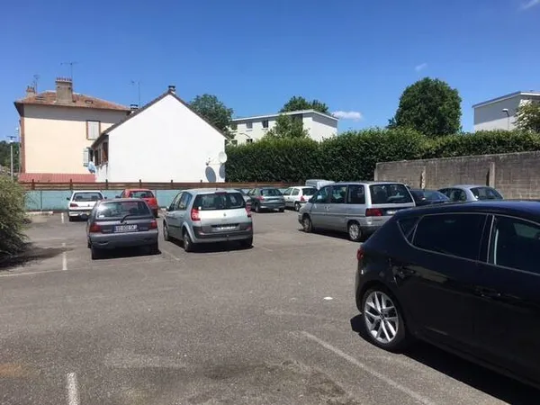 Terrain 701 m²