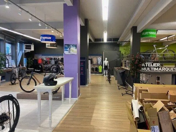 Local commercial 420 m²