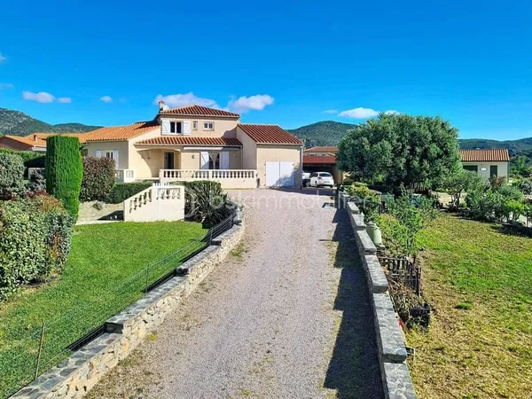 Villa 6 pièces 155 m²