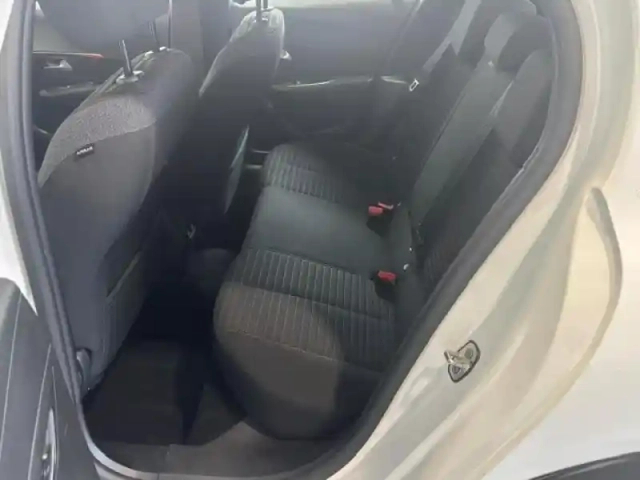 Peugeot 208 e- 136 like carplay — photo 14