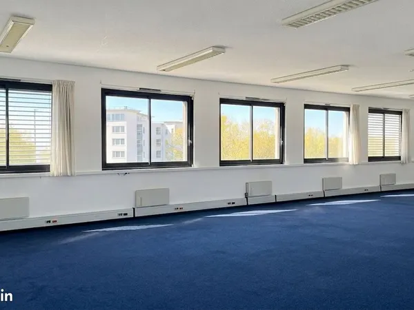 Plateaux de bureaux