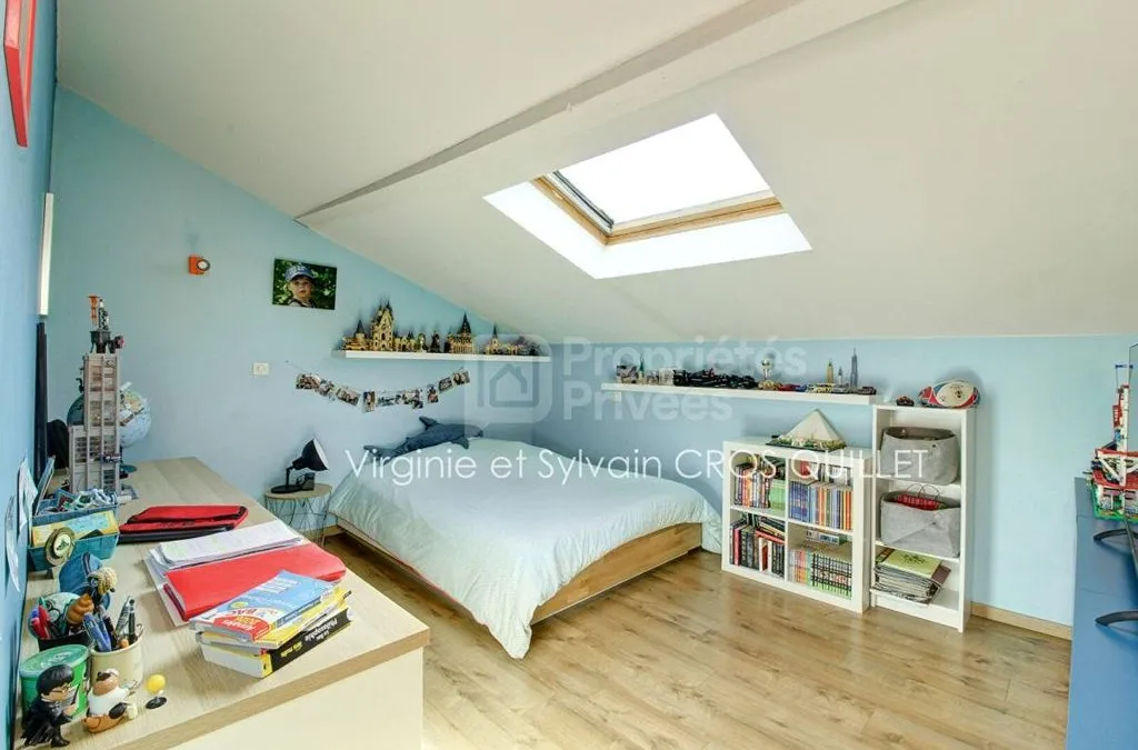 Photo 10