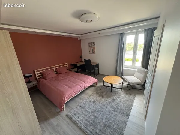 Chambre avec sdb privative en colocation à 30 min du Luxembourg (a coté de la gare d'Uckange)