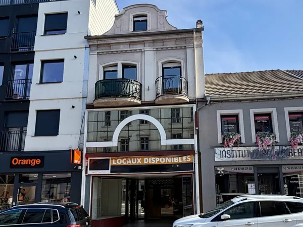 Immeuble avec local commercial 430 m2 +appartement 80 m2 en
