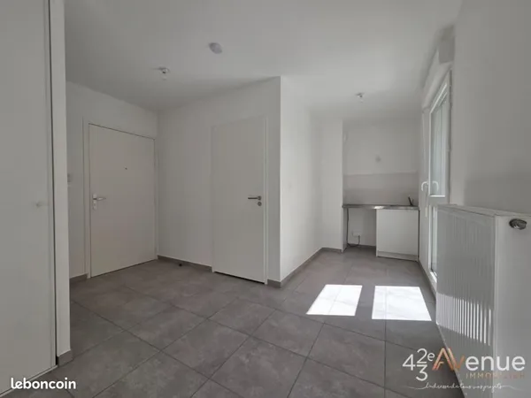 Studio 1 pièce 29 m²