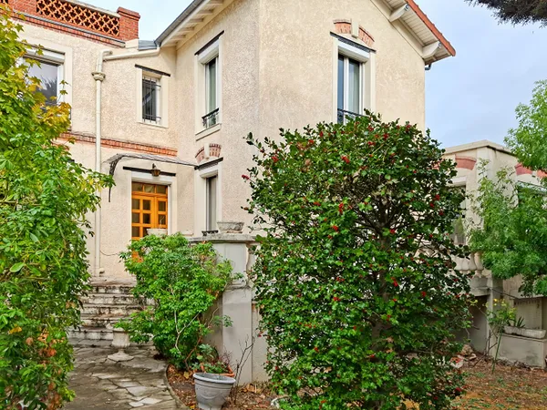 RUEIL MALMAISON 7' RER