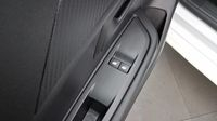 Peugeot 208 1.2 PureTech 75ch S&S Like 2022 — photo 19