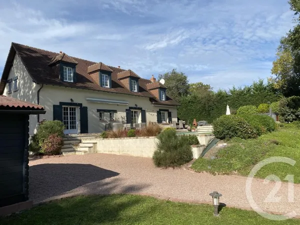 Maison 5 pièces 220 m²