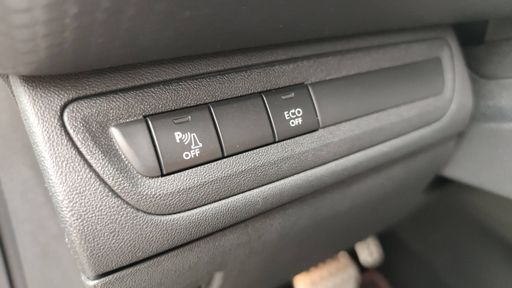 Peugeot 2008 1.2 PureTech 130 EAT6 - GT Line – 2019 – 48133 km – Essence – Boîte Automatique — photo 3
