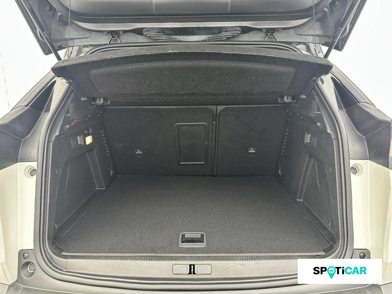 Peugeot 3008 hybrid4 300ch gt e-eat8 — photo 6
