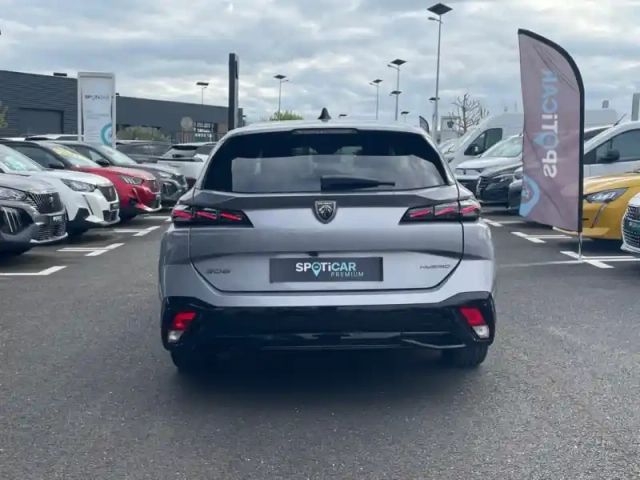 Peugeot 308 sw hybrid 145 e-dcs6 — photo 3