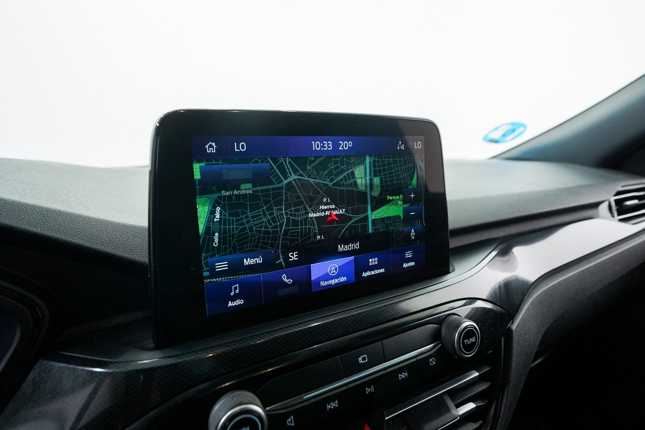 Ford Kuga — photo 28