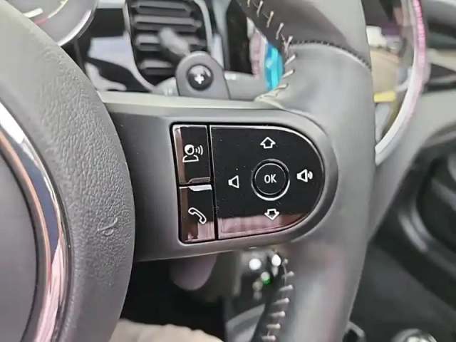Mini Mini cabriolet cooper s 178 ch dkg7 — photo 21
