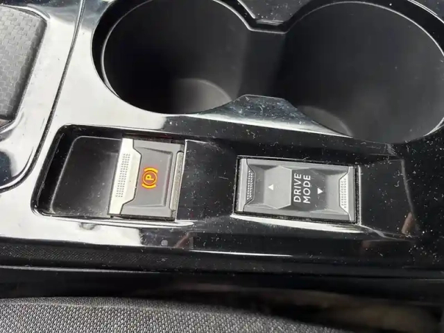 Peugeot 208 electrique 50 kwh 136ch — photo 20