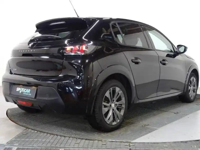Peugeot 208 electrique 50 kwh 136ch — photo 8