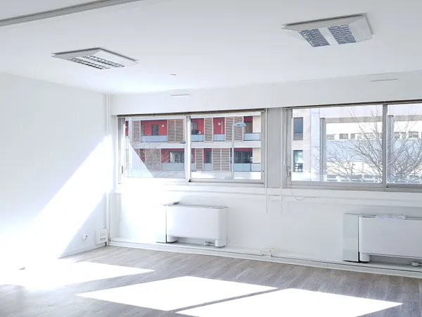 Bureaux - 77m2 - Joliette - 13002 - Bd Robert Schuman - Villa d'Este
