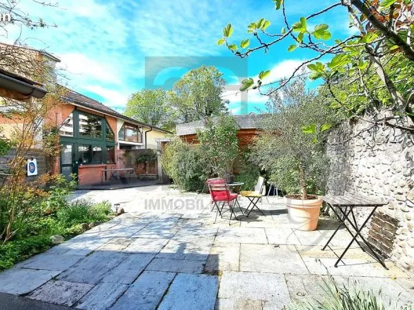 Appartement 7 pièces 210 m²