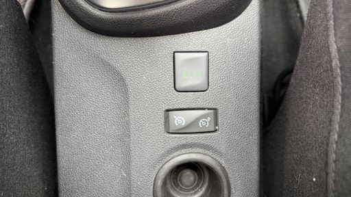 Renault Captur 1.2 TCe 120 Energy - Intens – 2017 – 133261 km – Essence – Boîte Manuelle — photo 4