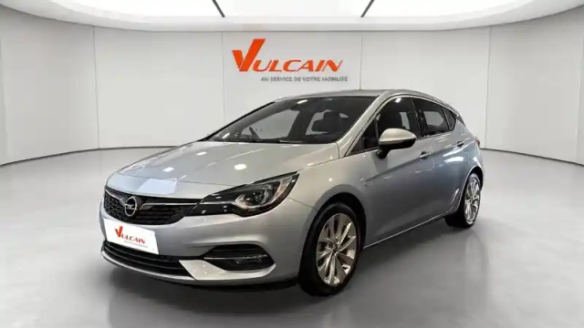 Opel Astra 1.2 turbo 130 ch bvm6 — photo 2