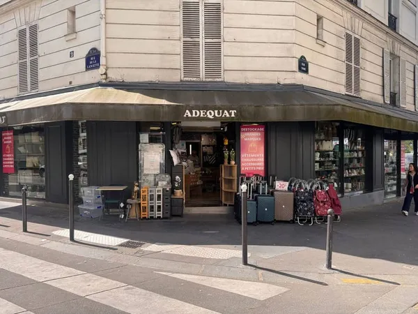 Boutique 2 pièces 100 m²