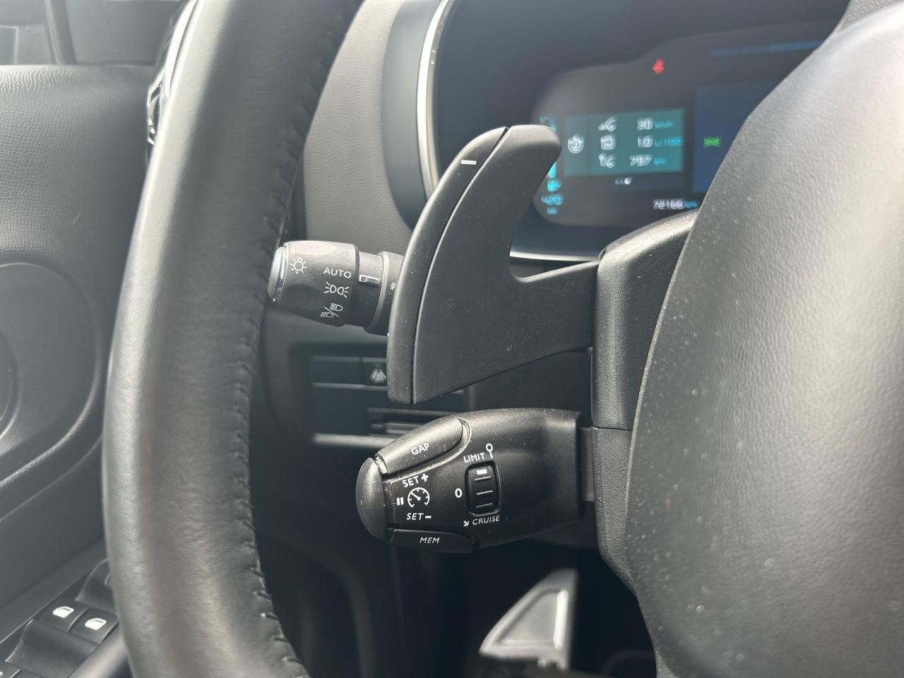 Citroën C5 Aircross hybrid 225ch shine pack e-eat8 — photo 19