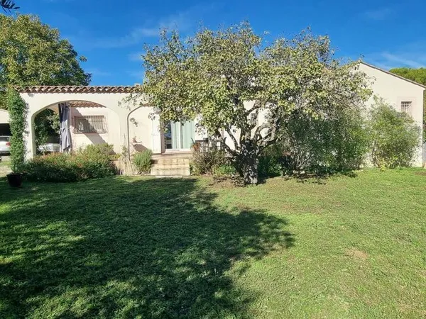 Villa 3 pièces 115 m²