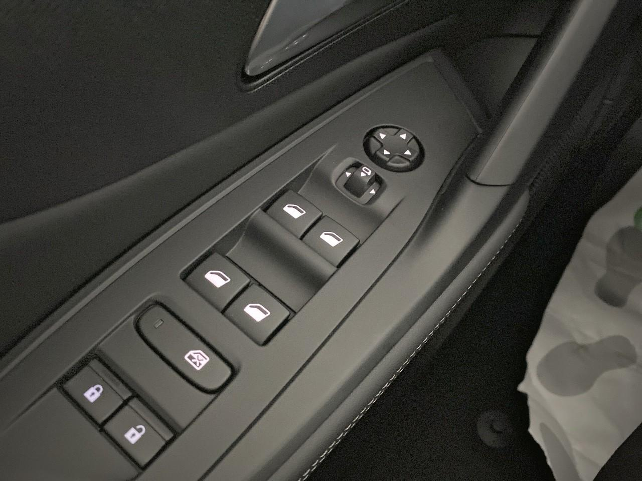 Peugeot 308 hybrid 145 e-dcs6 allure — photo 20