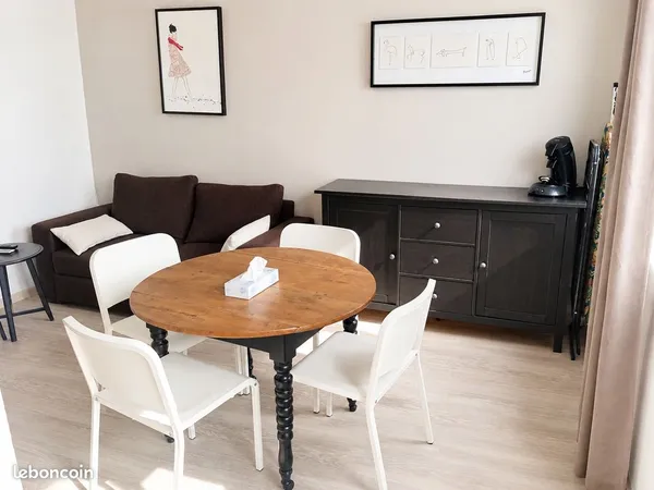 Appartement T2 - 25 m² - Dernier étage avec ascenseur - Vue Cathédrale - Clermont-Ferrand