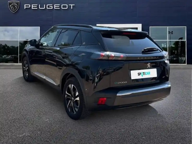 Peugeot 2008 electrique 136 ch — photo 7