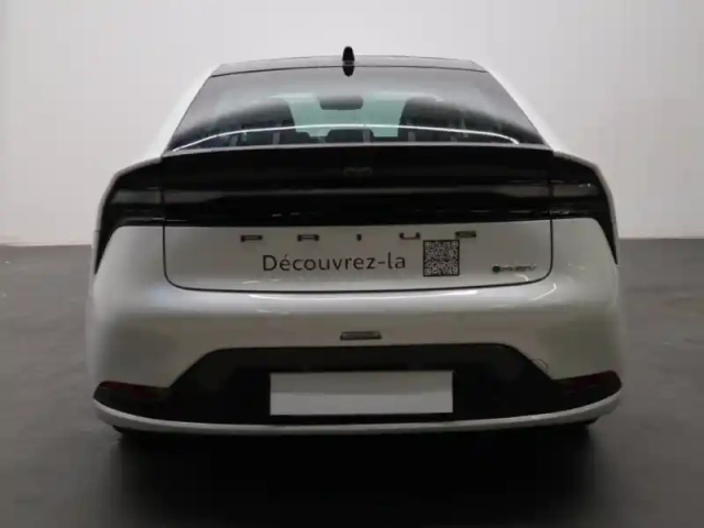 Toyota Prius hybride rechargeable 223ch design phev 2.0l — photo 7