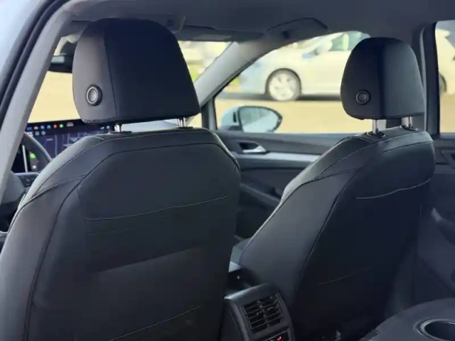 Volkswagen Golf 1.5 ehybrid 204 dsg6 — photo 17