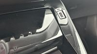 Peugeot 2008 SUV 2008 Allure Pack BlueHDi 130 S&S EAT8 — photo 16