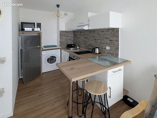 Studio meublé avec terrasse et garage dans une résidence à Millau