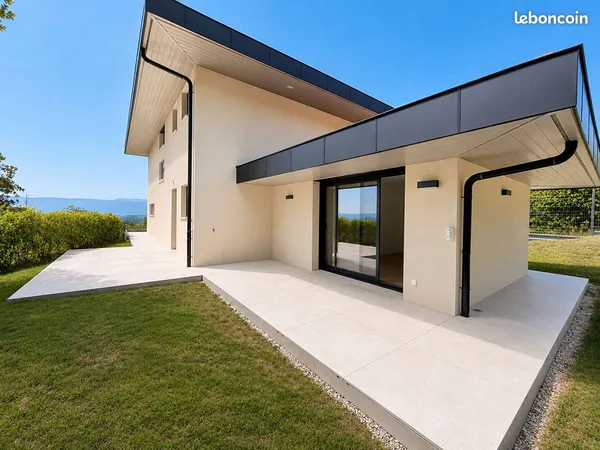Villa 8 pièces 200 m²