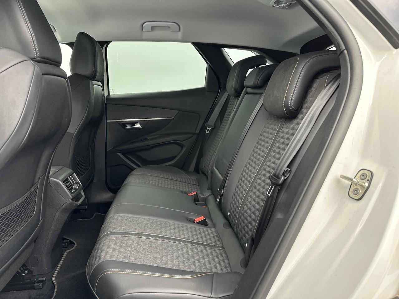 Peugeot 3008 puretech 130ch s&s eat8 roadtrip — photo 12