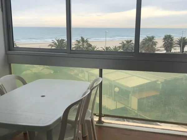 Studio vue mer avec parking